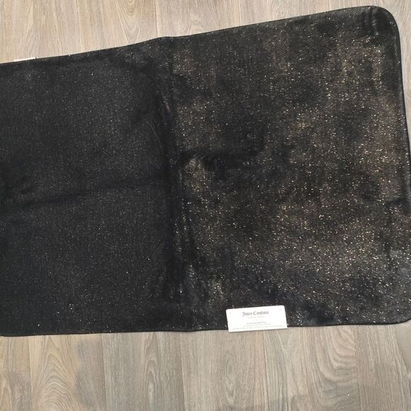 Juicy Couture Home Shimmer Plush Accent Rug - Picture 6 of 11